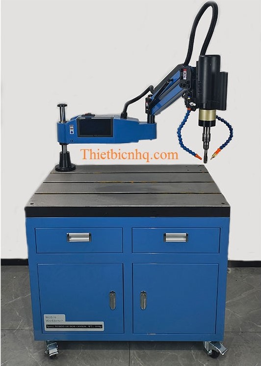 Máy taro điện M3-M16 lắp trên bàn làm việc di chuyển giúp tăng tính linh hoạt trong gia công