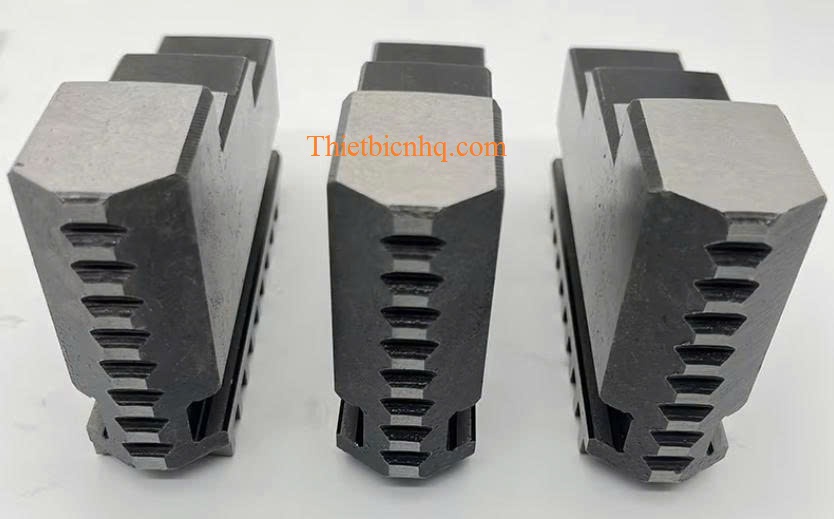 Răng chấu kẹp mâm cặp gia công chính xác
